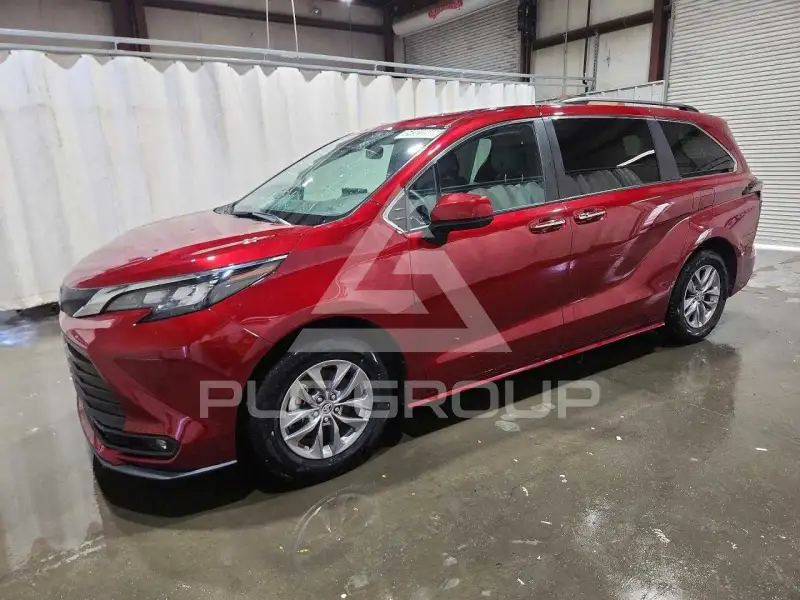 2025 Toyota SIENNA фото