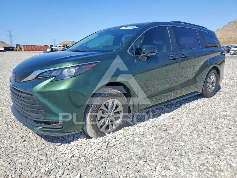 2025 Toyota SIENNA фото