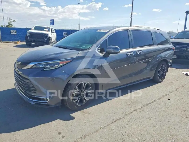 2025 Toyota SIENNA фото