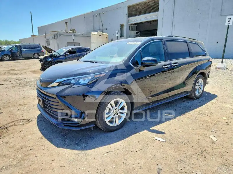 2025 Toyota SIENNA фото