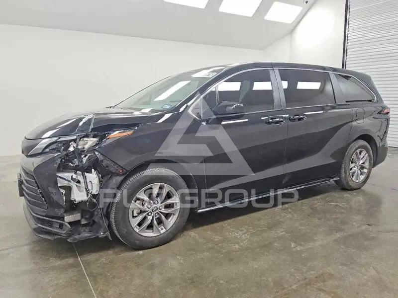 2025 Toyota SIENNA фото