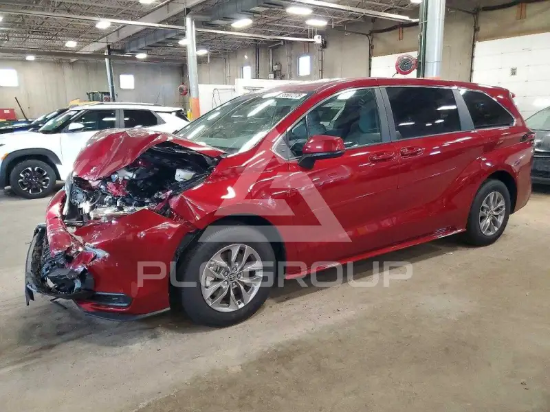 2025 Toyota SIENNA фото