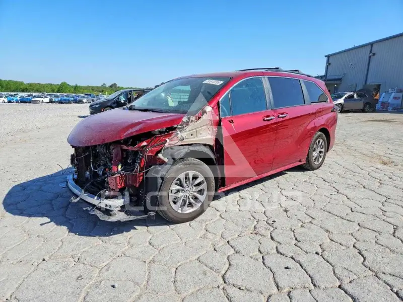2025 Toyota SIENNA photo