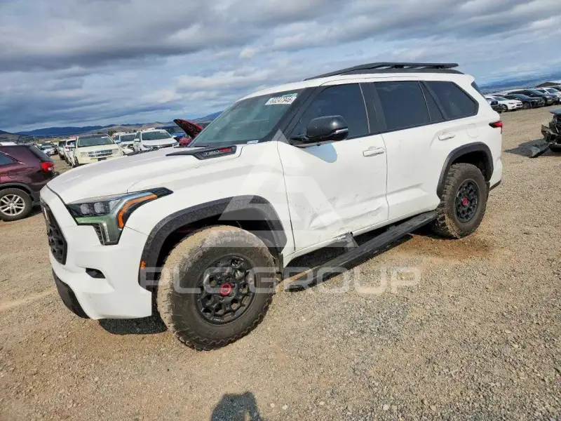 2025 Toyota SEQUOIA фото