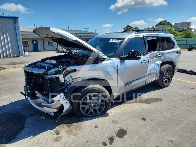 2025 Toyota SEQUOIA фото