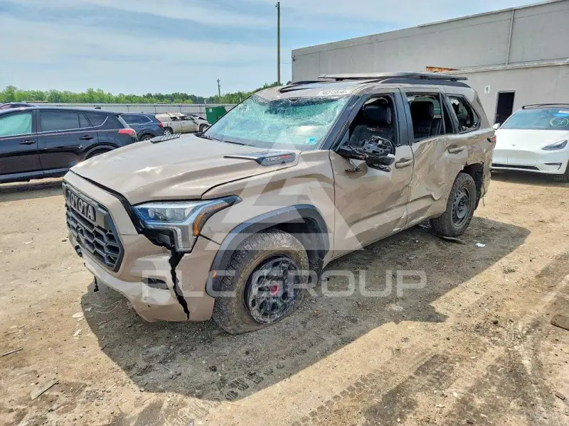 2025 Toyota SEQUOIA фото