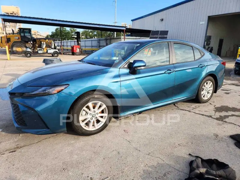 2025 Toyota CAMRY photo