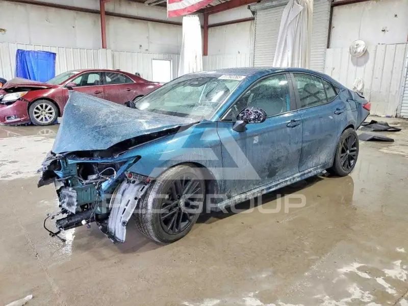 2025 Toyota CAMRY фото