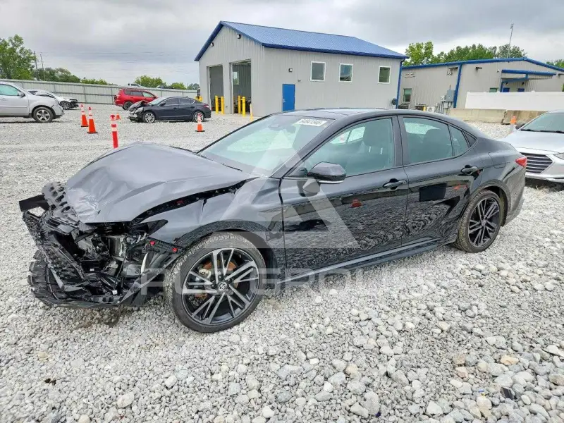 2025 Toyota CAMRY photo