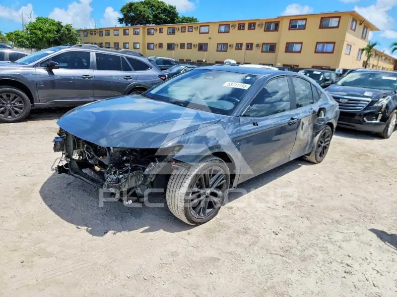2025 Toyota CAMRY photo