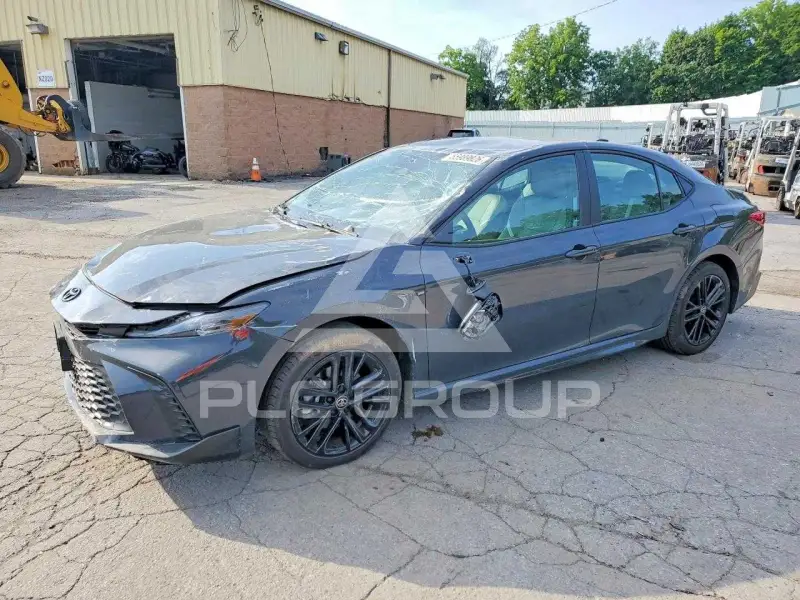 2025 Toyota CAMRY фото