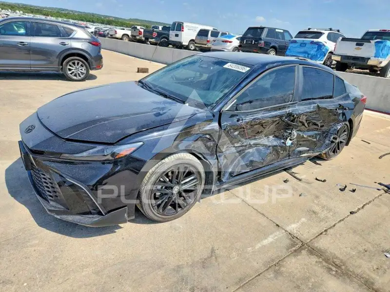 2025 Toyota CAMRY фото