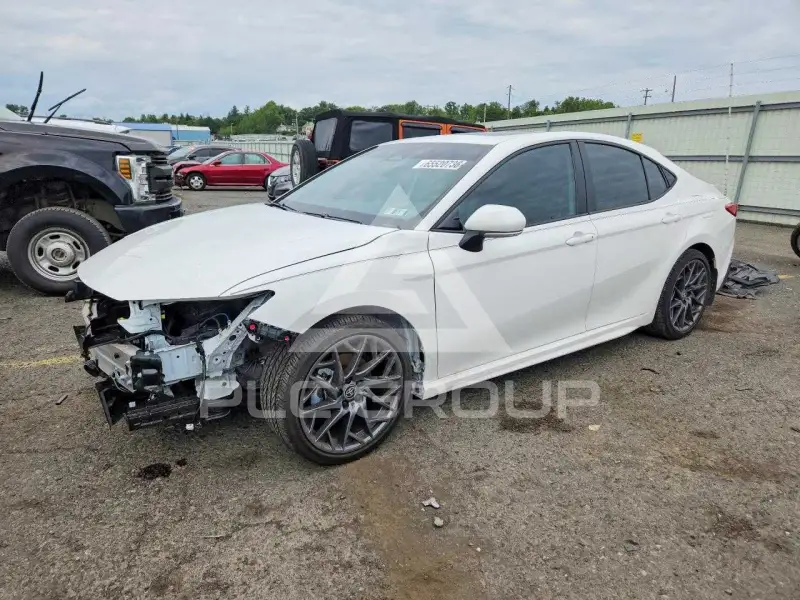 2025 Toyota CAMRY фото