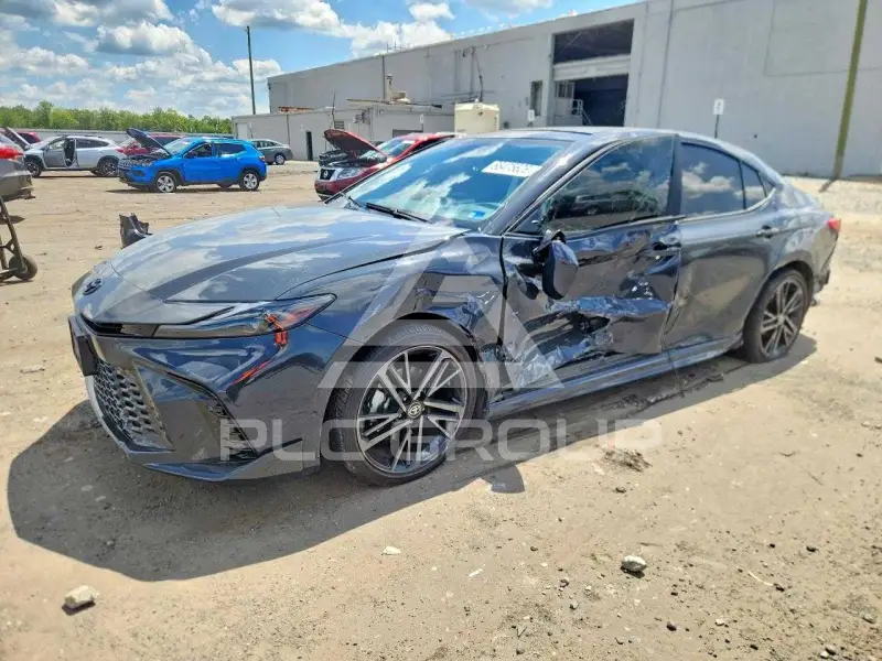2025 Toyota CAMRY фото