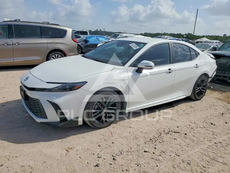 2025 Toyota CAMRY photo