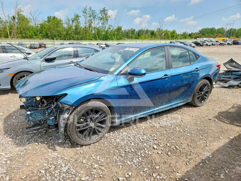 2025 Toyota CAMRY фото