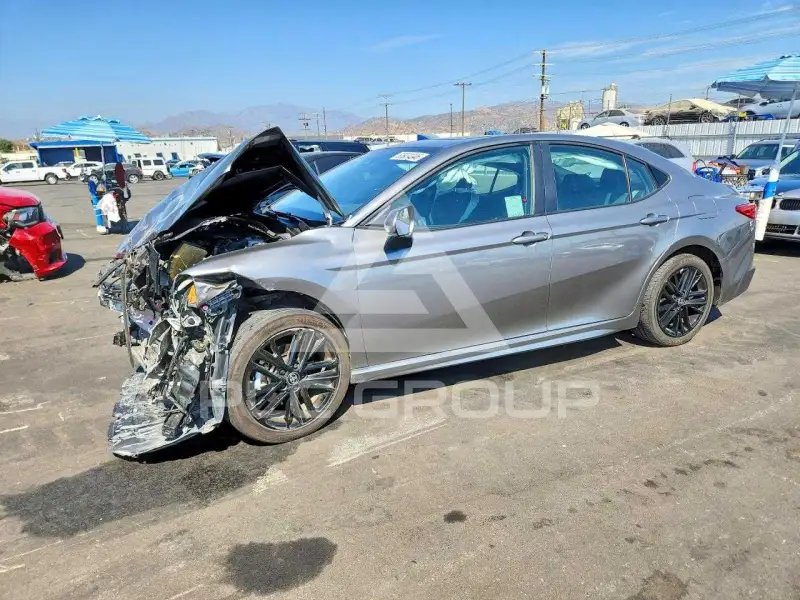 2025 Toyota CAMRY photo