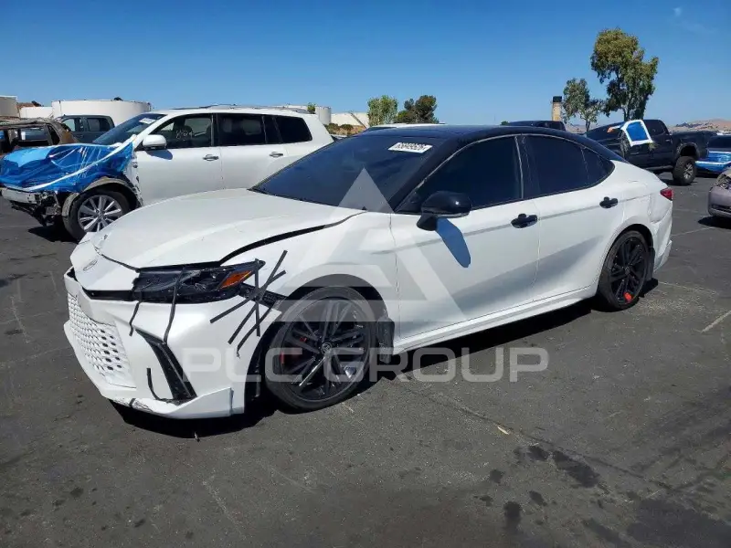 2025 Toyota CAMRY фото