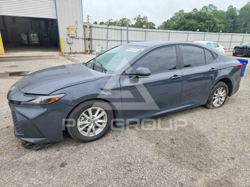2025 Toyota CAMRY photo