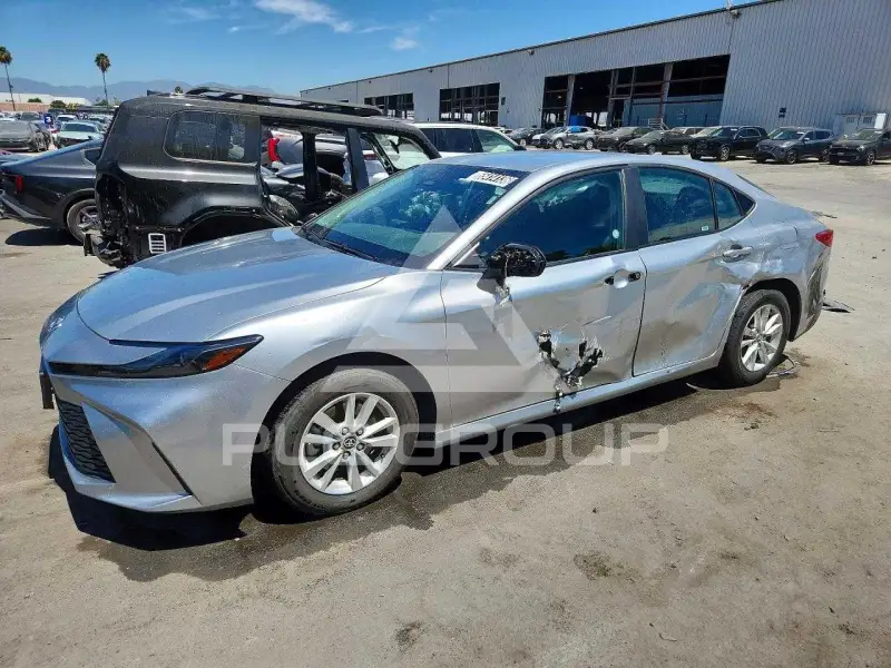 2025 Toyota CAMRY фото