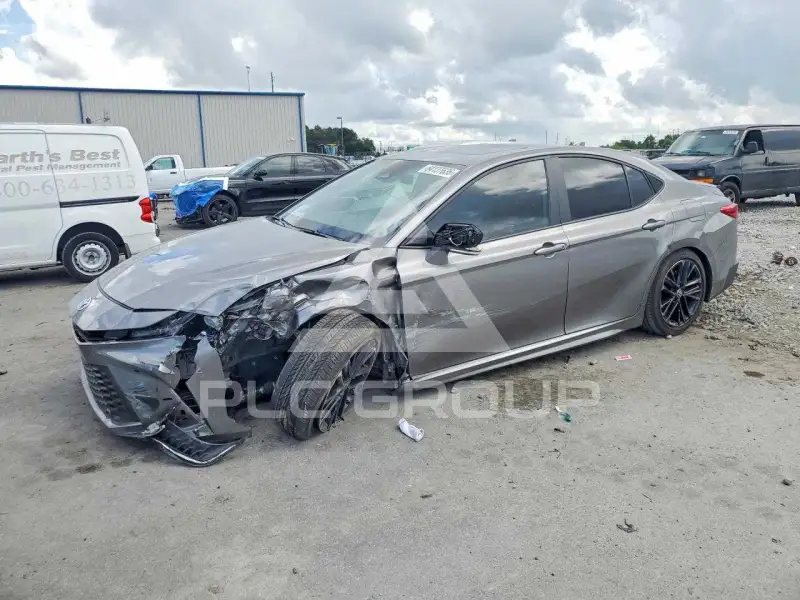 2025 Toyota CAMRY photo