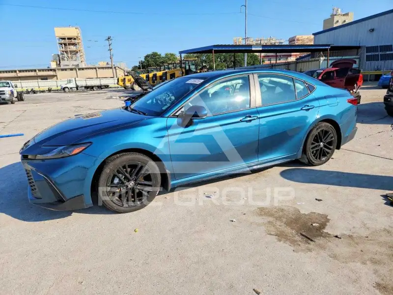 2025 Toyota CAMRY photo