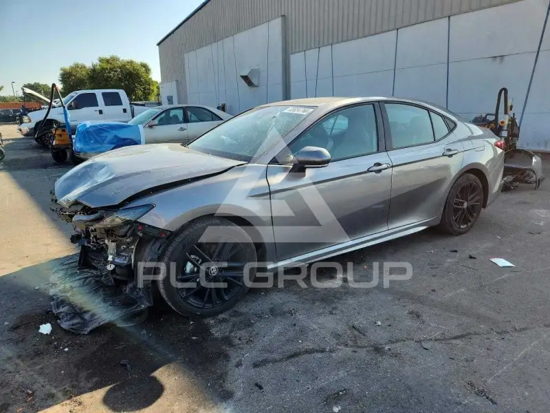 2025 Toyota CAMRY фото
