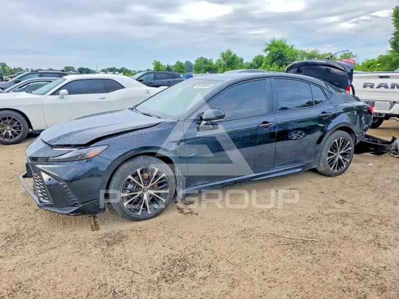 2025 Toyota CAMRY фото