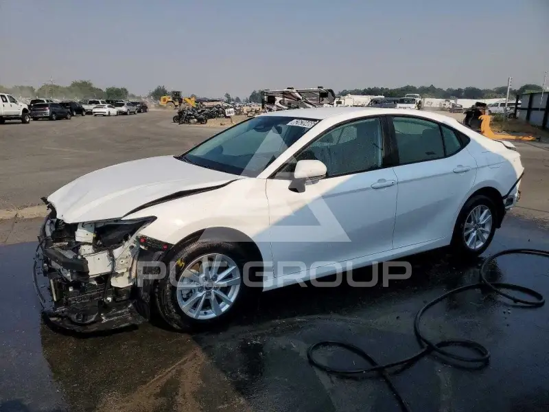 2025 Toyota CAMRY фото
