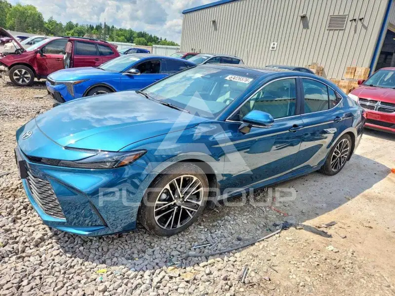 2025 Toyota CAMRY photo