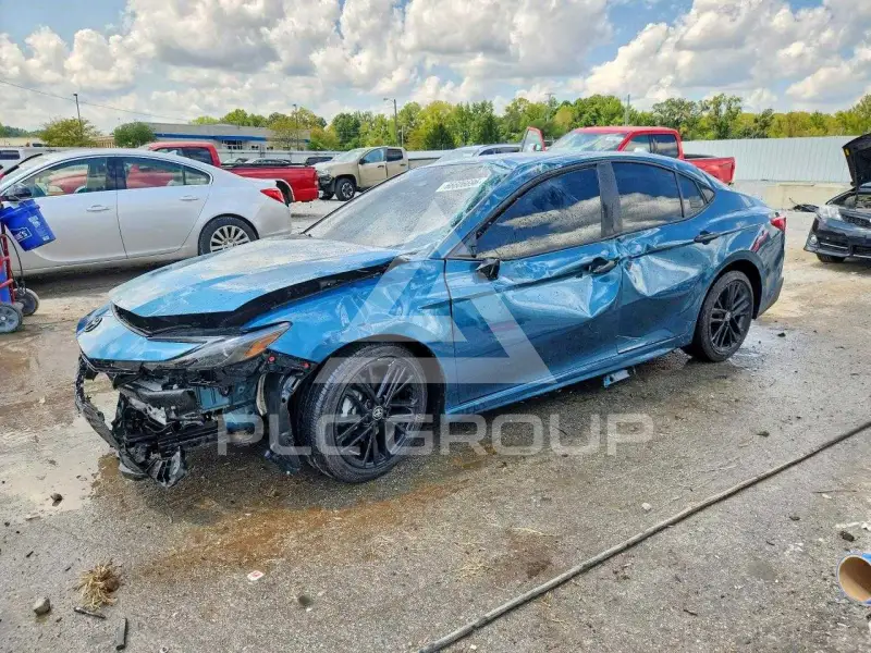 2025 Toyota CAMRY фото