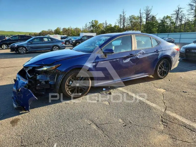 2025 Toyota CAMRY фото