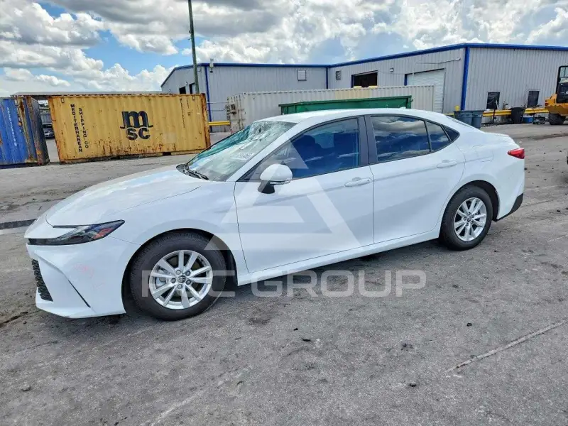 2025 Toyota CAMRY photo