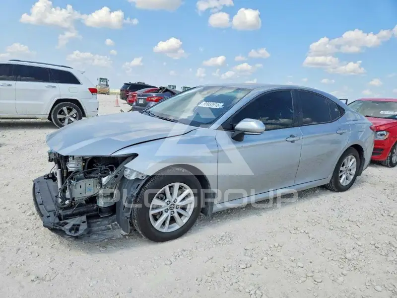 2025 Toyota CAMRY фото