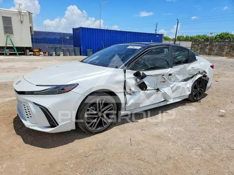 2025 Toyota CAMRY фото