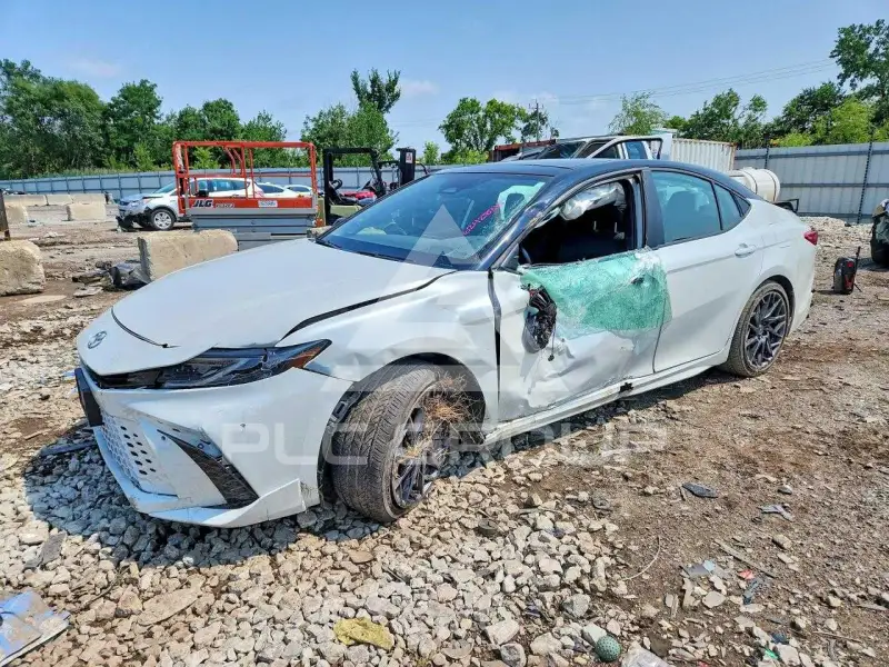 2025 Toyota CAMRY фото