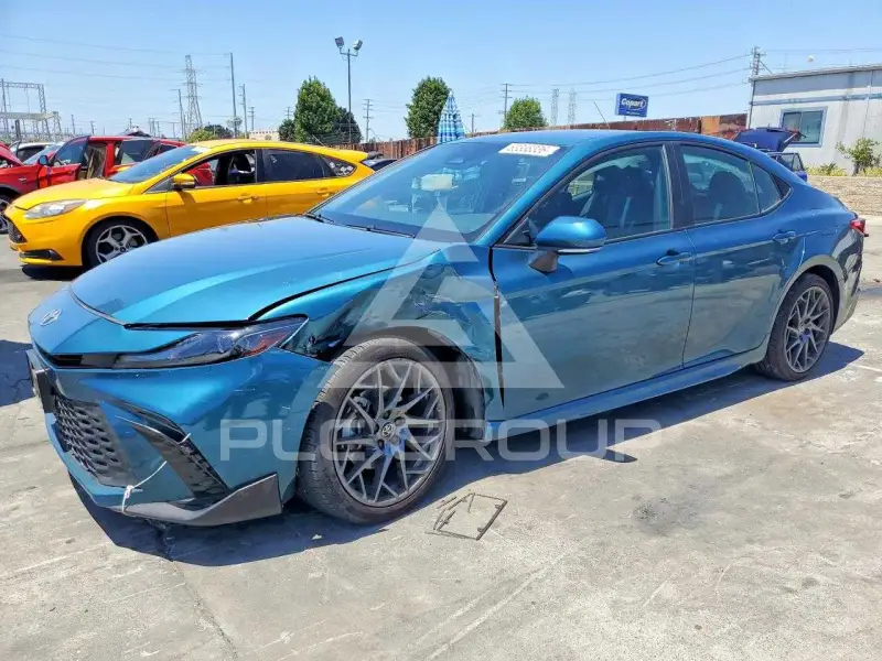 2025 Toyota CAMRY фото
