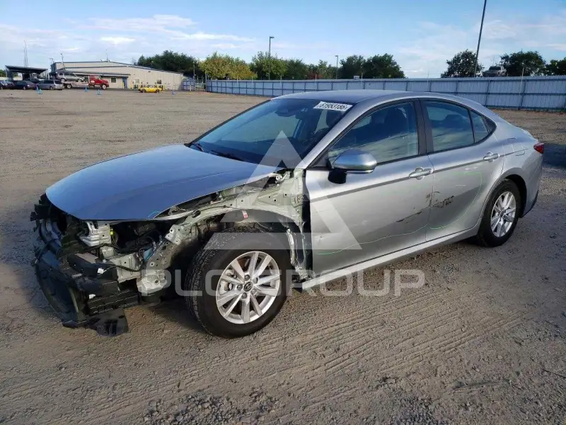 2025 Toyota CAMRY фото