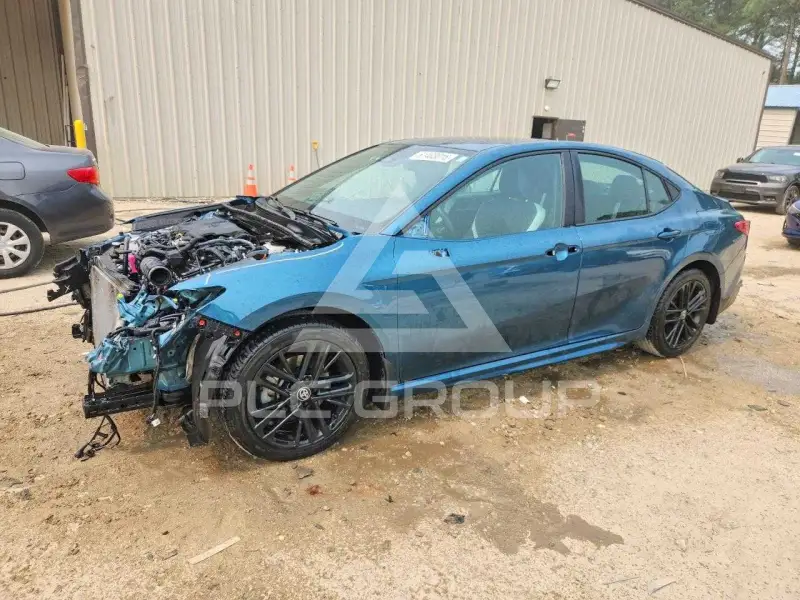 2025 Toyota CAMRY фото