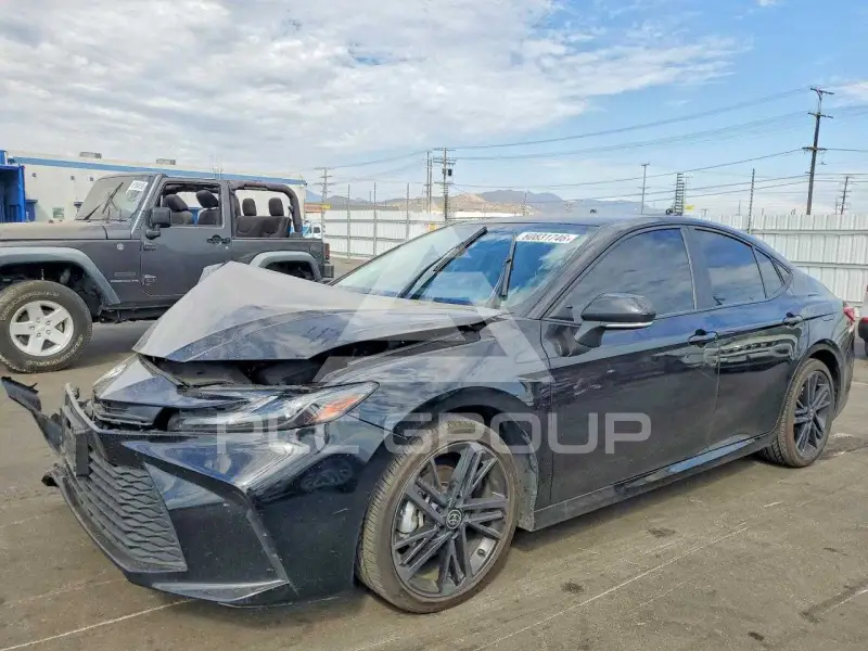 2025 Toyota CAMRY фото