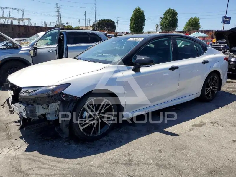 2025 Toyota CAMRY photo