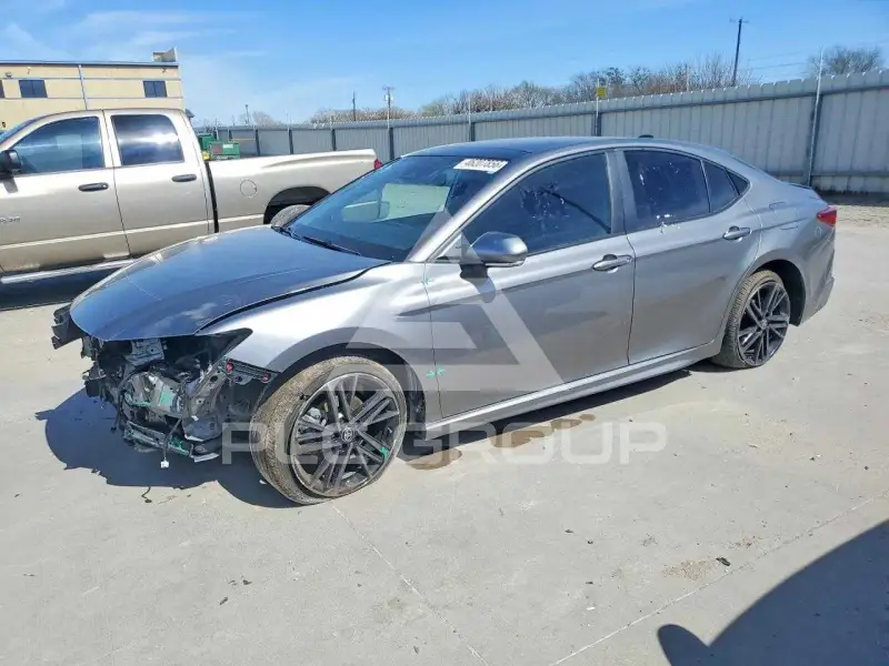 2025 Toyota CAMRY фото