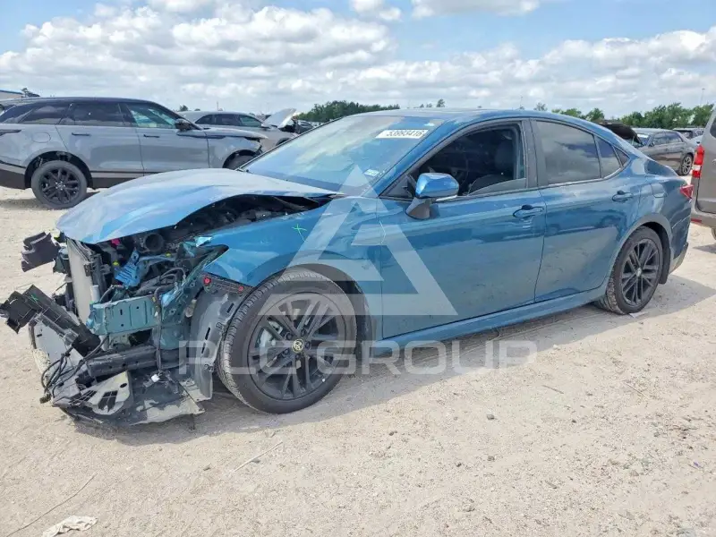 2025 Toyota CAMRY фото