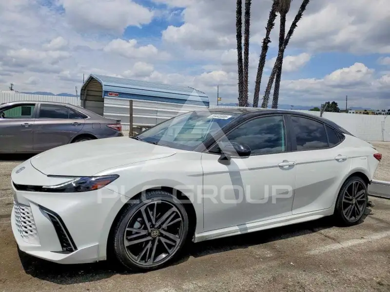 2025 Toyota CAMRY фото