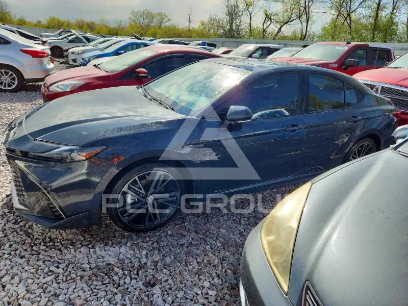 2025 Toyota CAMRY photo