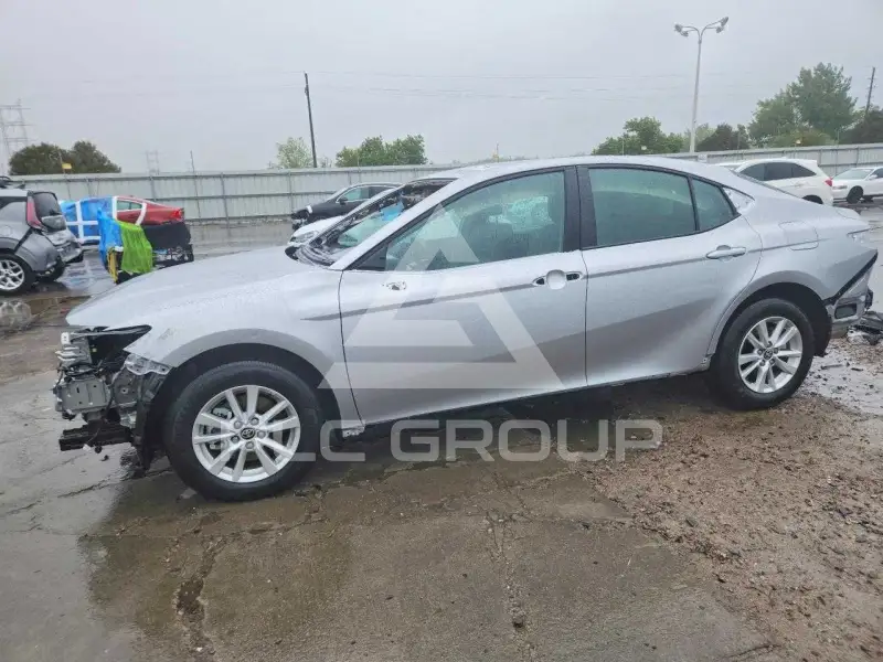 2025 Toyota CAMRY фото