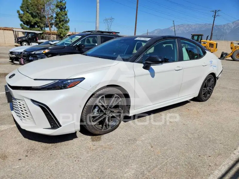 2025 Toyota CAMRY photo
