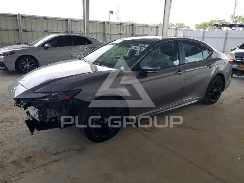 2025 Toyota CAMRY фото
