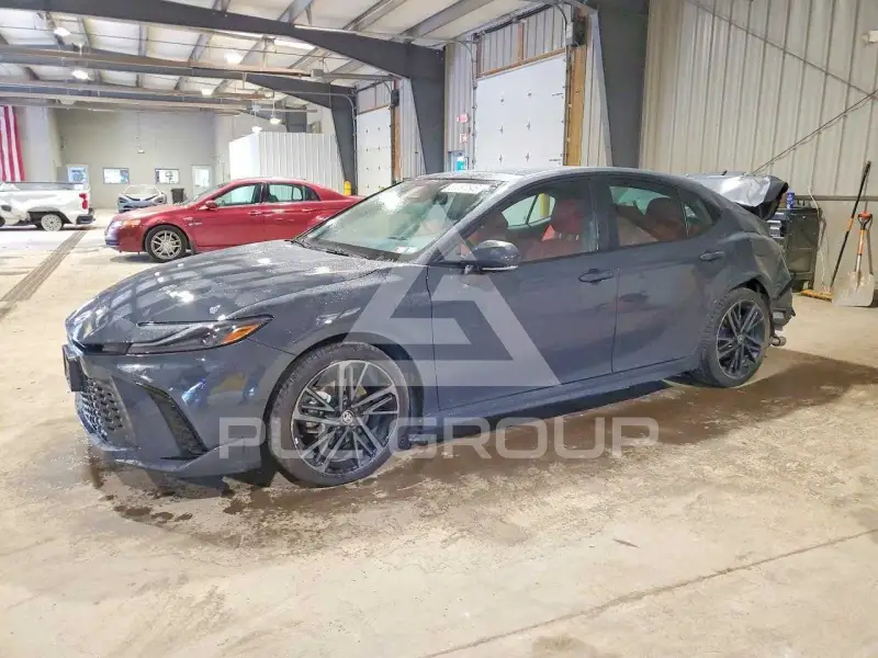 2025 Toyota CAMRY фото