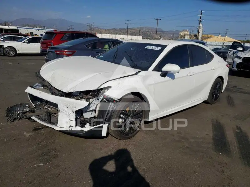 2025 Toyota CAMRY photo
